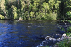 Wandern an den Ruuna Schnellen